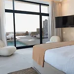 Cali Mykonos ホテル カラファティス